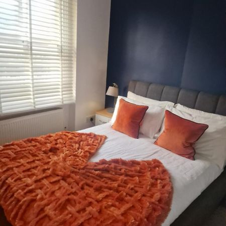 Апартаменты Brondesbury Arms Лондон Экстерьер фото